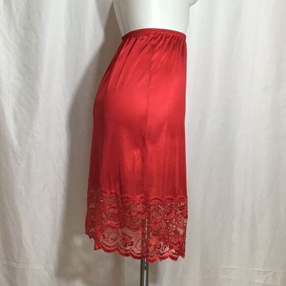 Cabernet Red Slip Skirt Vintage Size Small Made In The U.S.A - Picture 2 of 10
